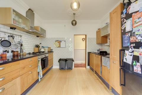 4 bedroom terraced house for sale, Thornwood Road, Hither Green , London, SE13