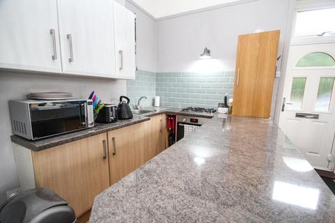 Flat 3, Surrey Towers, 2 Ipswich Road, Bournemouth, BH4 9HZ