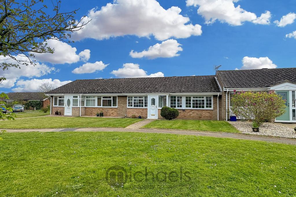 Broom Knoll, East Bergholt, Colchester, CO7 3 bed bungalow for sale £