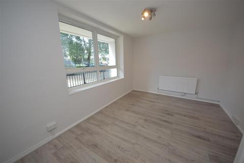 2 bedroom flat to rent, Englefield, Clarence Gardens, London NW1