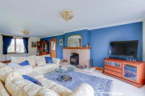 5 bedroom detached house for sale, Hillcrest House, Tredodridge, Nr Pendoylan, Cowbridge, Vale of Glamorgan, CF71 7UL