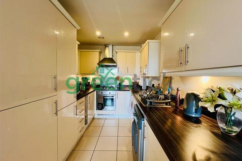 2 bedroom flat to rent, Poppy Drive, Enfield