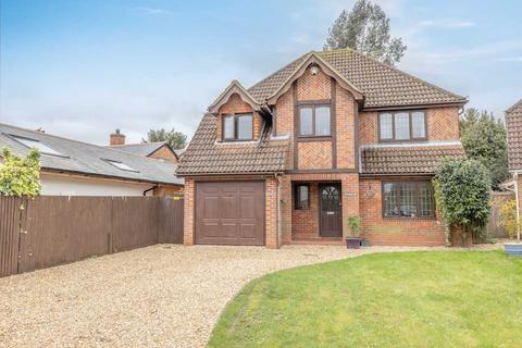 4 bedroom detached house for sale, Sycamore Close, Maidenhead SL6