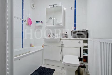 2 bedroom flat for sale, Hawarden Hill, London, NW2