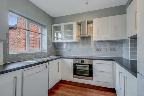 2 bedroom flat for sale, Hawarden Hill, London, NW2