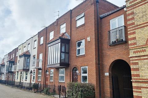 4 bedroom end of terrace house for sale, Merchants Landing, Bristol BS1