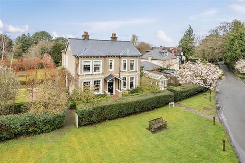 6 bedroom detached house for sale, How Lane, Chipstead