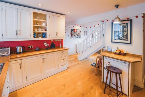 7 Argyle Place, Cliftonwood, Bristol, BS8 4RH