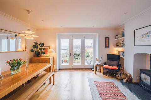 7 Argyle Place, Cliftonwood, Bristol, BS8 4RH