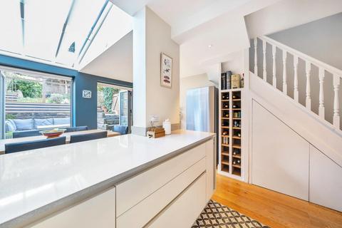 2 bedroom end of terrace house for sale, Addison Road, Guildford