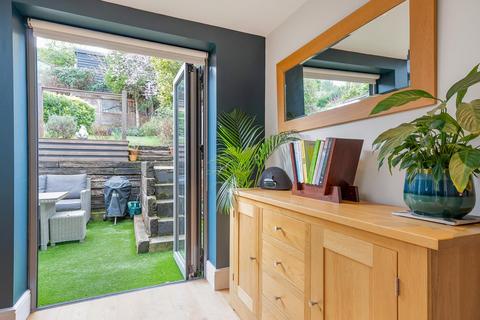 51 Addison Road, Guildford, GU1 3QQ