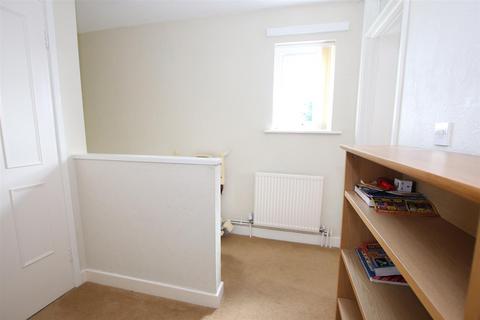 1 bedroom apartment for sale, Highdale Croft, Back Lane, Idle, Bradford