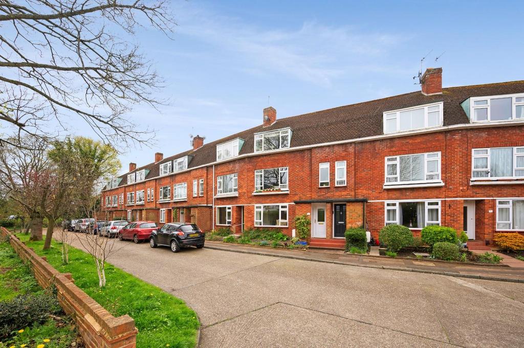 CHEYNE COURT 7 (16 FROM 28)-27.jpg