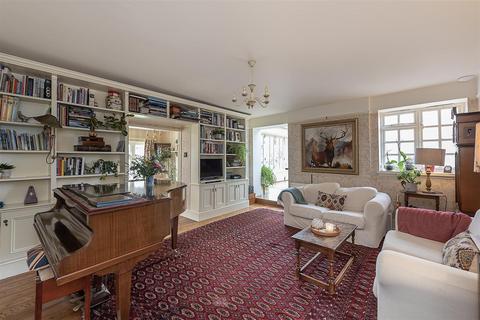 7 bedroom equestrian property for sale, Plummers Lane, Bower Heath, Harpenden