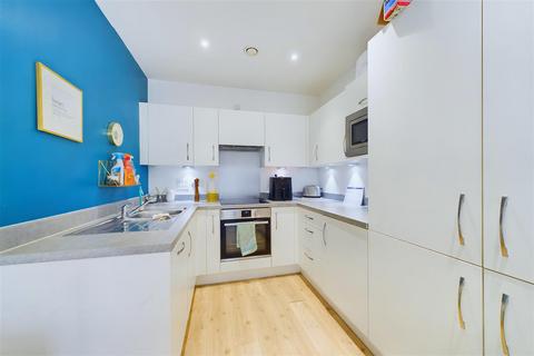 1 bedroom flat for sale, Paynter House, Shipbuilding Way, London, E13