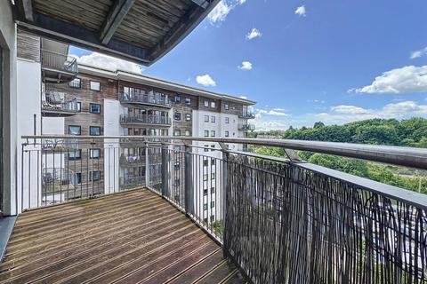 2 bedroom apartment for sale, Roma, Victoria Wharf, Watkiss Way, Cardiff