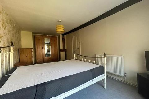 1 bedroom in a house share to rent, North Street, Ashford
