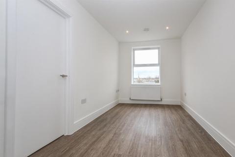 1 bedroom apartment to rent, Birkbeck Mews, London E8