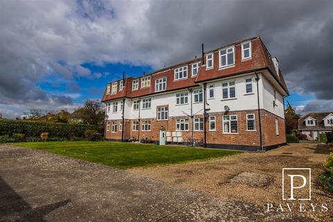 3 bedroom flat for sale, Eton Road, Frinton-On-Sea