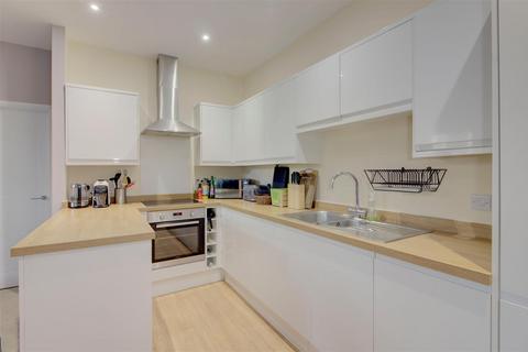 2 bedroom apartment for sale, 27 Cedar Court, Malmesbury