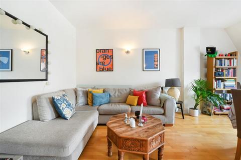 2 bedroom flat for sale, Grafton Mews, Fitzrovia, W1T