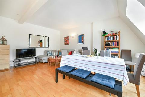 2 bedroom flat for sale, Grafton Mews, Fitzrovia, W1T