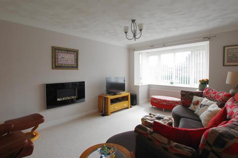 3 bedroom detached house for sale, Goldfields Close, Greetland