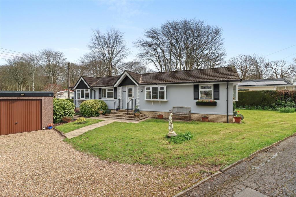 Deanland Wood Park, Golden Cross... 3 bed park home for sale £275,000