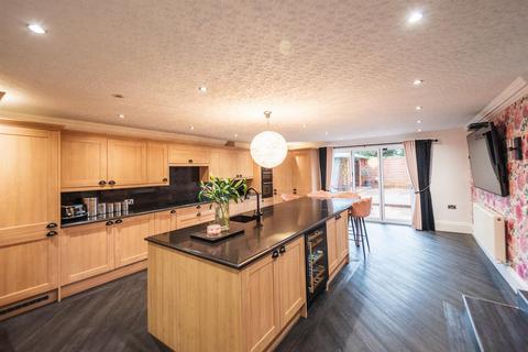 4 bedroom detached house for sale, Bridal Path, East Herrington, Sunderland