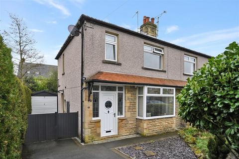 16 Nethercliffe Road, Guiseley, Leeds, LS20 9HL
