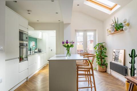 3 bedroom end of terrace house for sale, South Bank Avenue, York