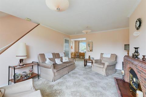 2 bedroom maisonette for sale, Park Road, Banstead