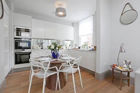2 bedroom flat to rent, Goodge Street, Fitzrovia, London