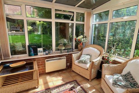 9 Arkwright Close, Darley Dale, Matlock, DE4 2TY