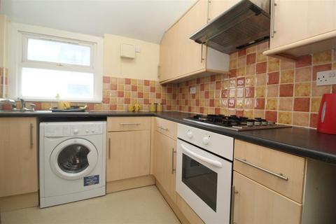 2 bedroom flat to rent, Whitchurch Road, Cardiff CF14