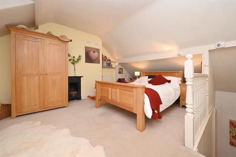 22 Catcliffe Cottages, Bakewell, DE45 1FL