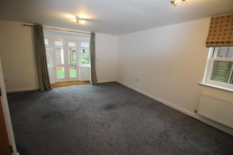 4 bedroom detached house to rent, Peter Taylor Avenue, Bocking, Braintree