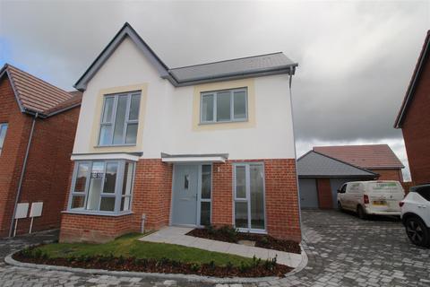 4 bedroom detached house to rent, Thimble Street, Coggeshall, Colchester