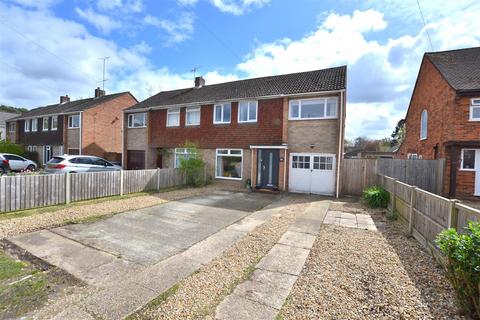 4 bedroom semi-detached house for sale, Aldershot Road, Fleet GU51