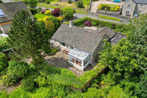 2 bedroom detached bungalow for sale, Croft Road, Great Longstone, Bakewell