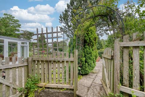 Kohanga, 3 Croft Road, Great Longstone, Bakewell, DE45 1PA