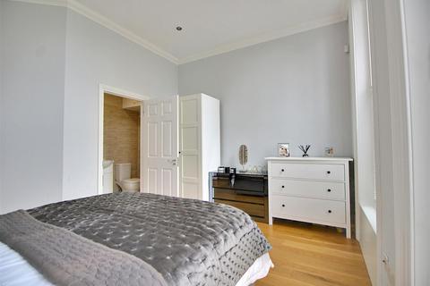 Flat L, Highdene, 10 - 12 The Ridgeway, Enfield, EN2 8QH