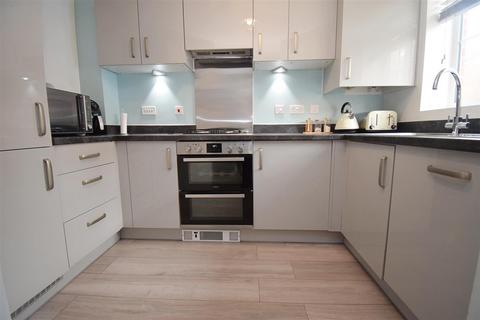 3 Batt Close, Rugby, CV23 0YA