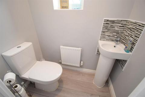 3 Batt Close, Rugby, CV23 0YA