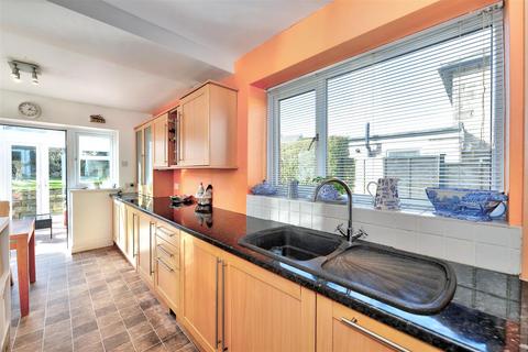 42 Burton Edge, Bakewell, DE45 1FQ