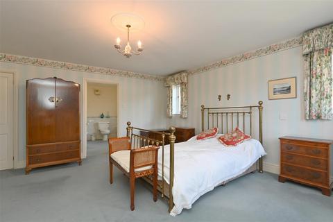 4 bedroom detached house for sale, Eaton Place, Baslow, Bakewell