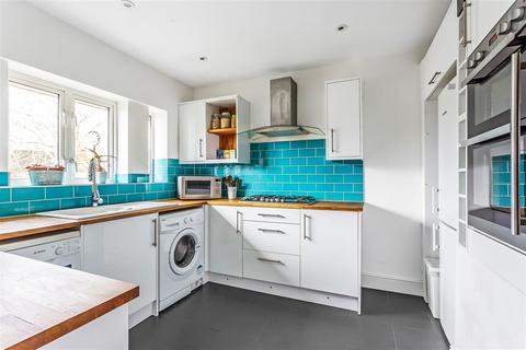 91 The Crescent, Epsom, KT18 7LJ