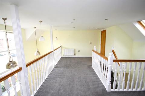 3 bedroom flat for sale, Grammar School Court, Ormskirk L39