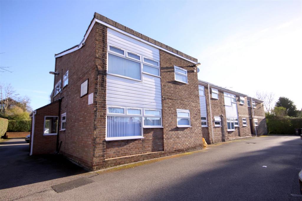 Greetby Hill, Ormskirk L39 1 bed flat £675 pcm (£156 pw)