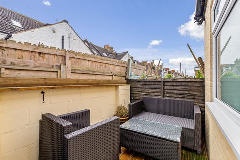 56 Fernbank Crescent, Folkestone, CT19 5SF